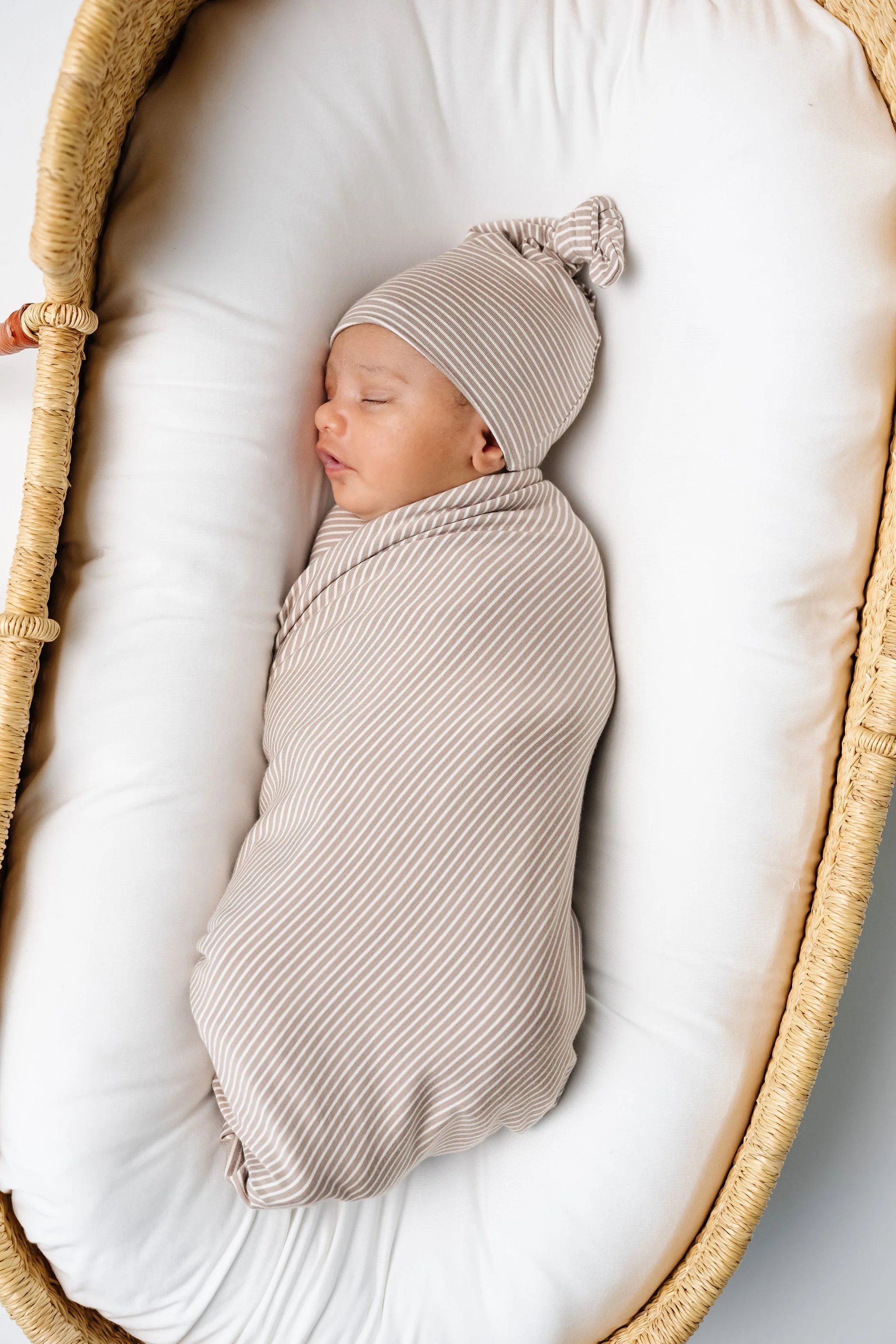 Banks Newborn Hat Bundle (Gown) - Image 3
