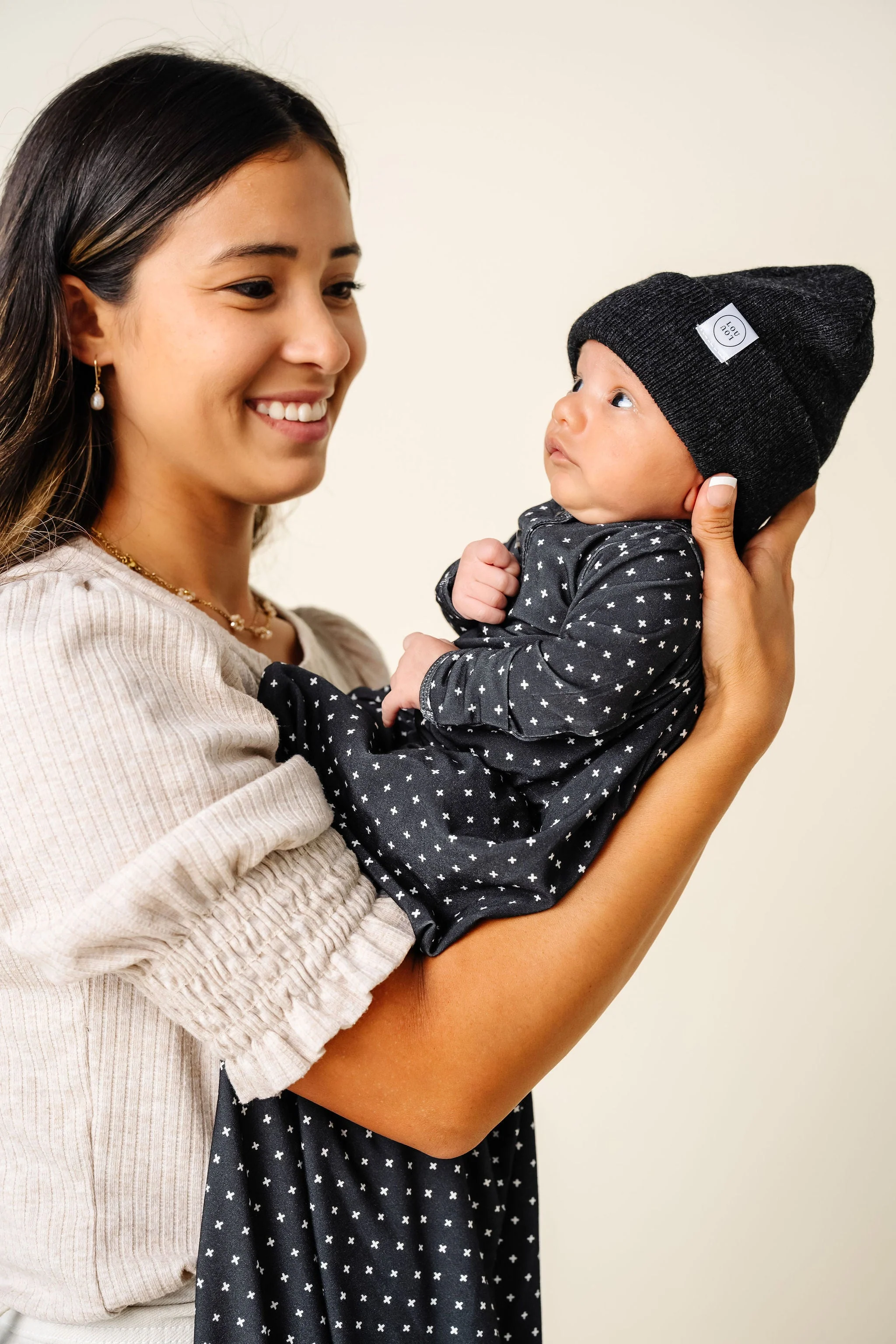 Briggs Newborn Hat Bundle (Gown) - Image 3