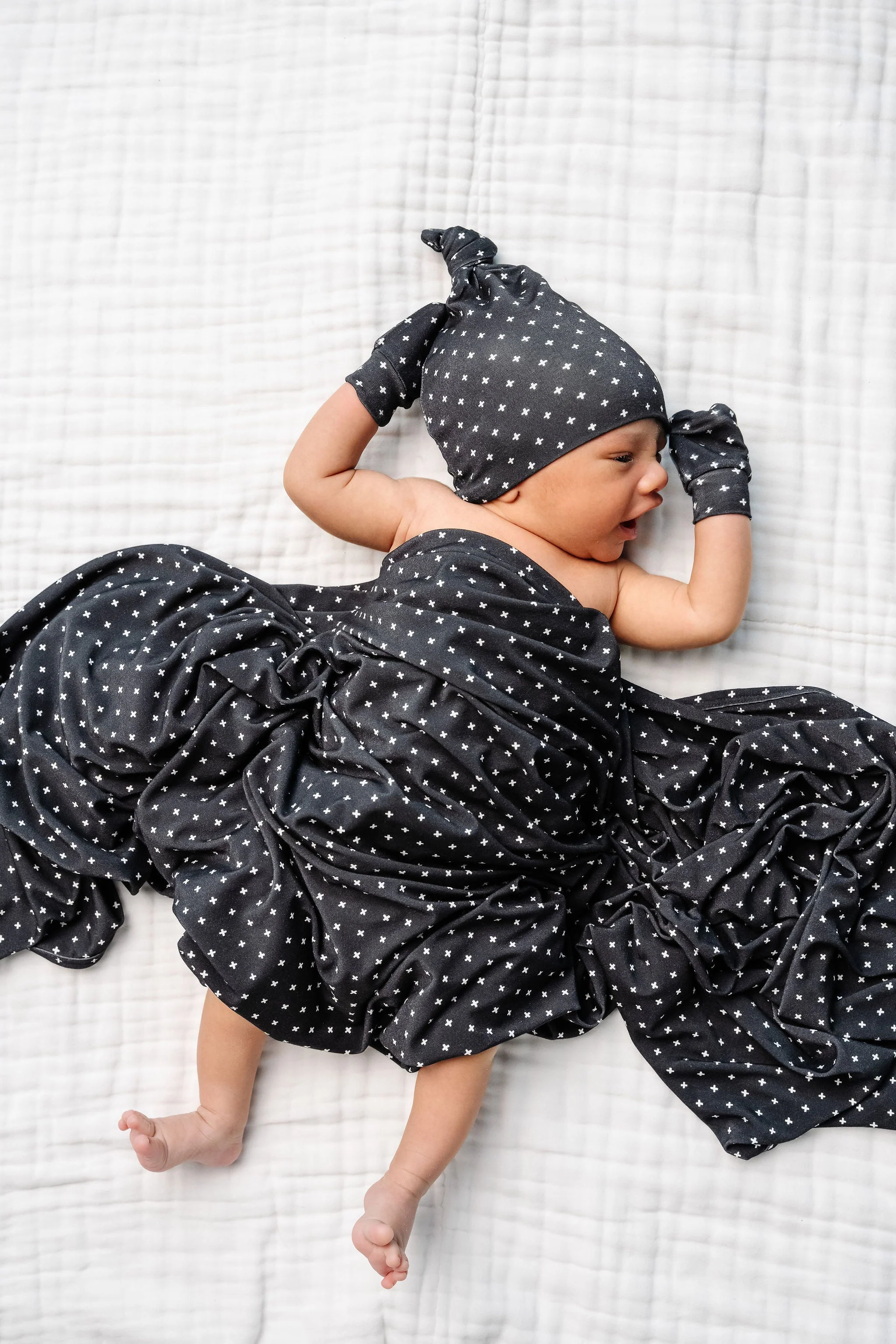 Briggs Newborn Hat Bundle (Gown) - Image 4