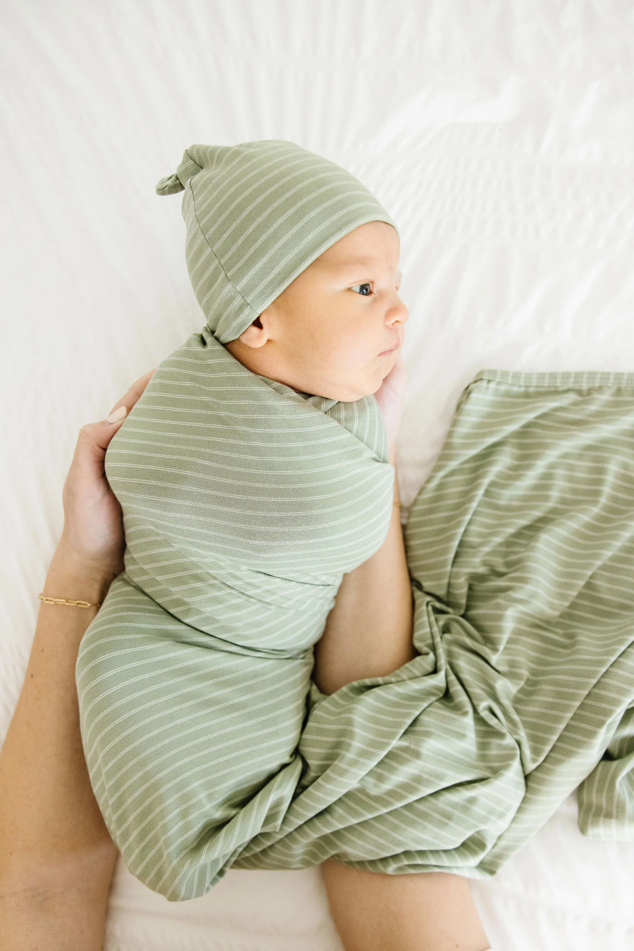 Carson Newborn Hat Bundle (Gown) - Image 4