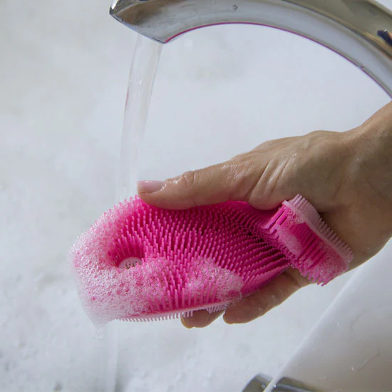 Innobaby Bathin' Smart Fish Bath Scrub - Light Pink/Fuchsia - Image 4