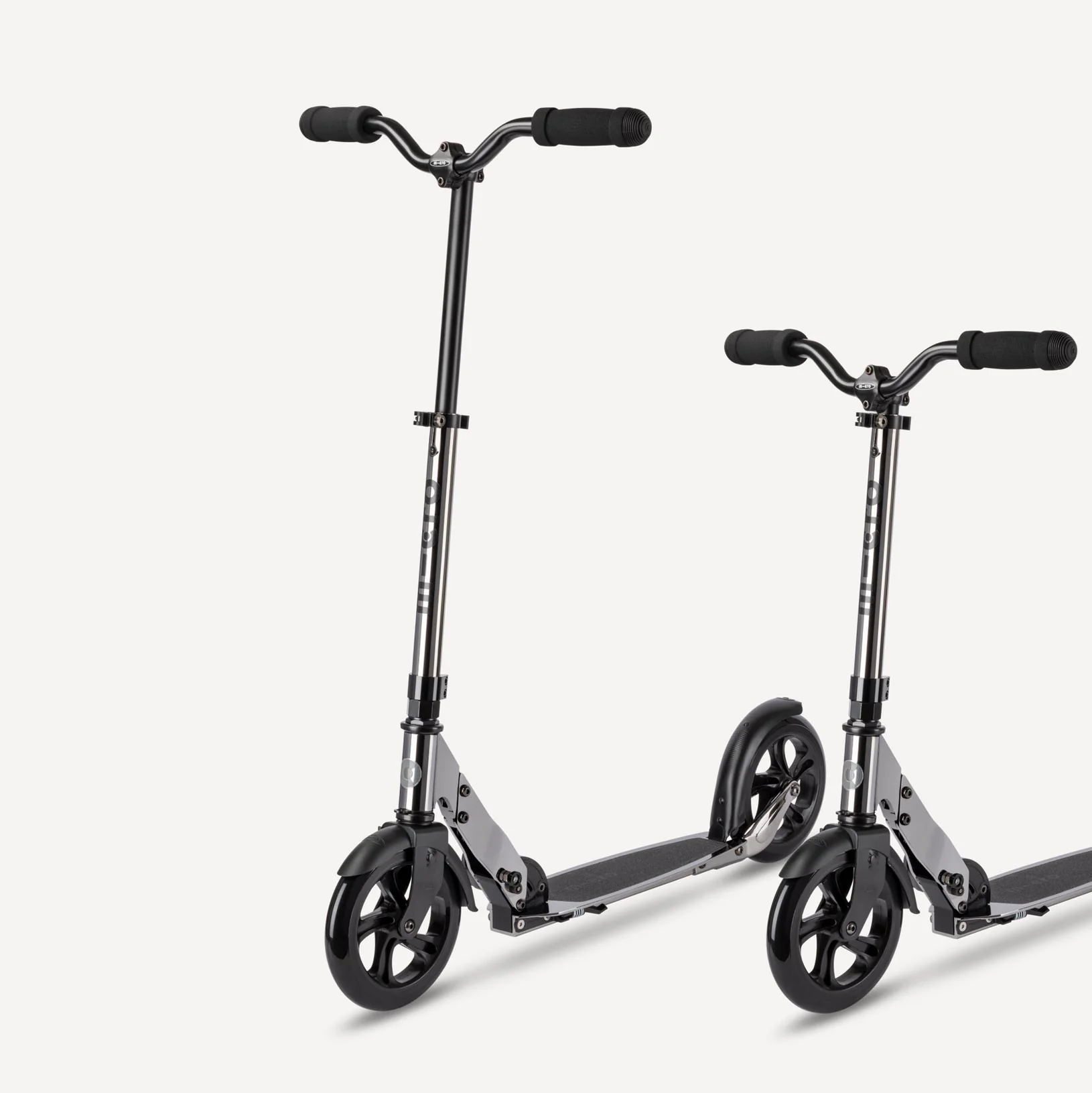 Micro Classic Scooter - Neochrome Black - Image 5