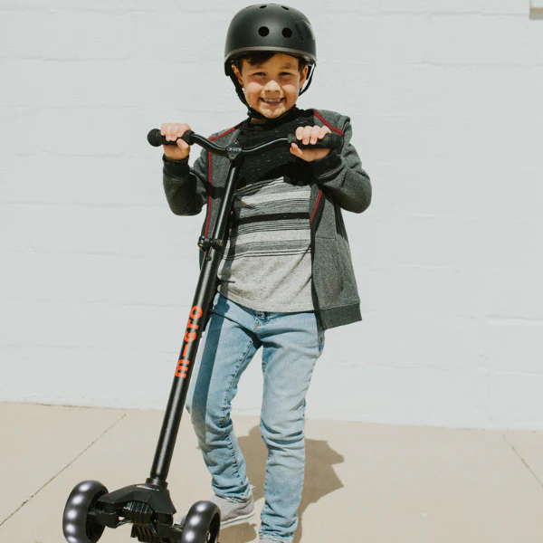 Micro Kickboard Maxi Pro LED Scooter - Image 2