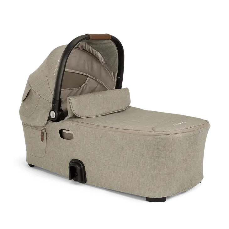 Nuna Demi Next Bassinet and Stand - Image 4