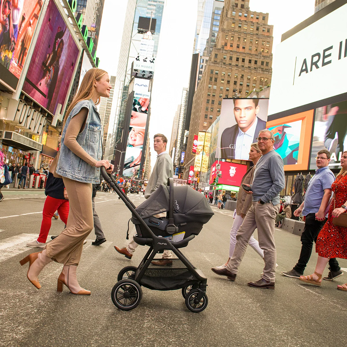 Nuna Triv Next + Pipa URBN Travel System - Image 2