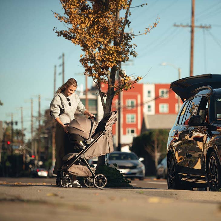 Nuna TRVL lx + PIPA URBN Travel System - Image 18