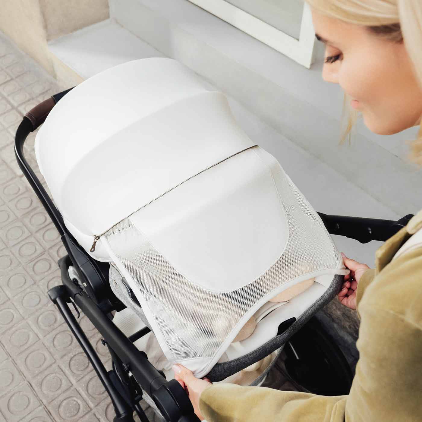 Romer Juni Infant Car Seat - Image 32