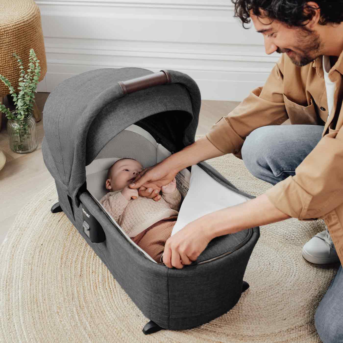 Romer Sera Bassinet - Image 18