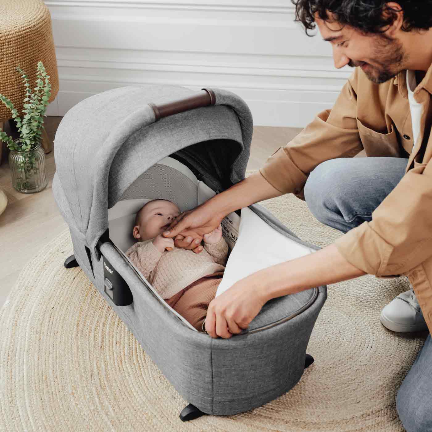 Romer Sera Bassinet - Image 24