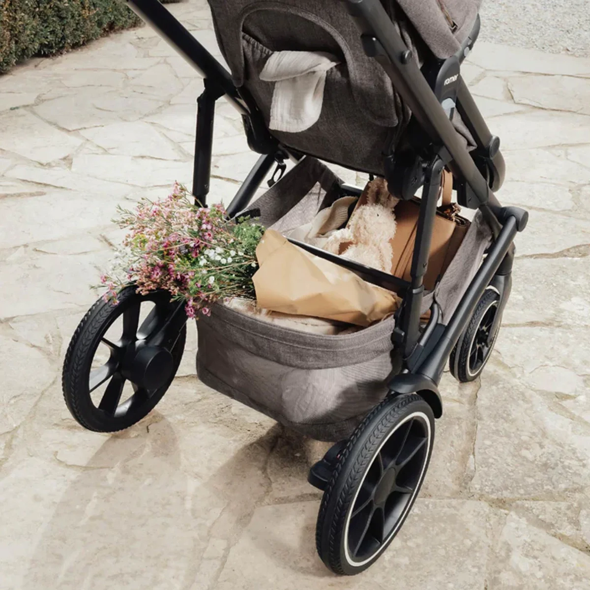Romer Tura Stroller + Sera Bassinet - Image 13