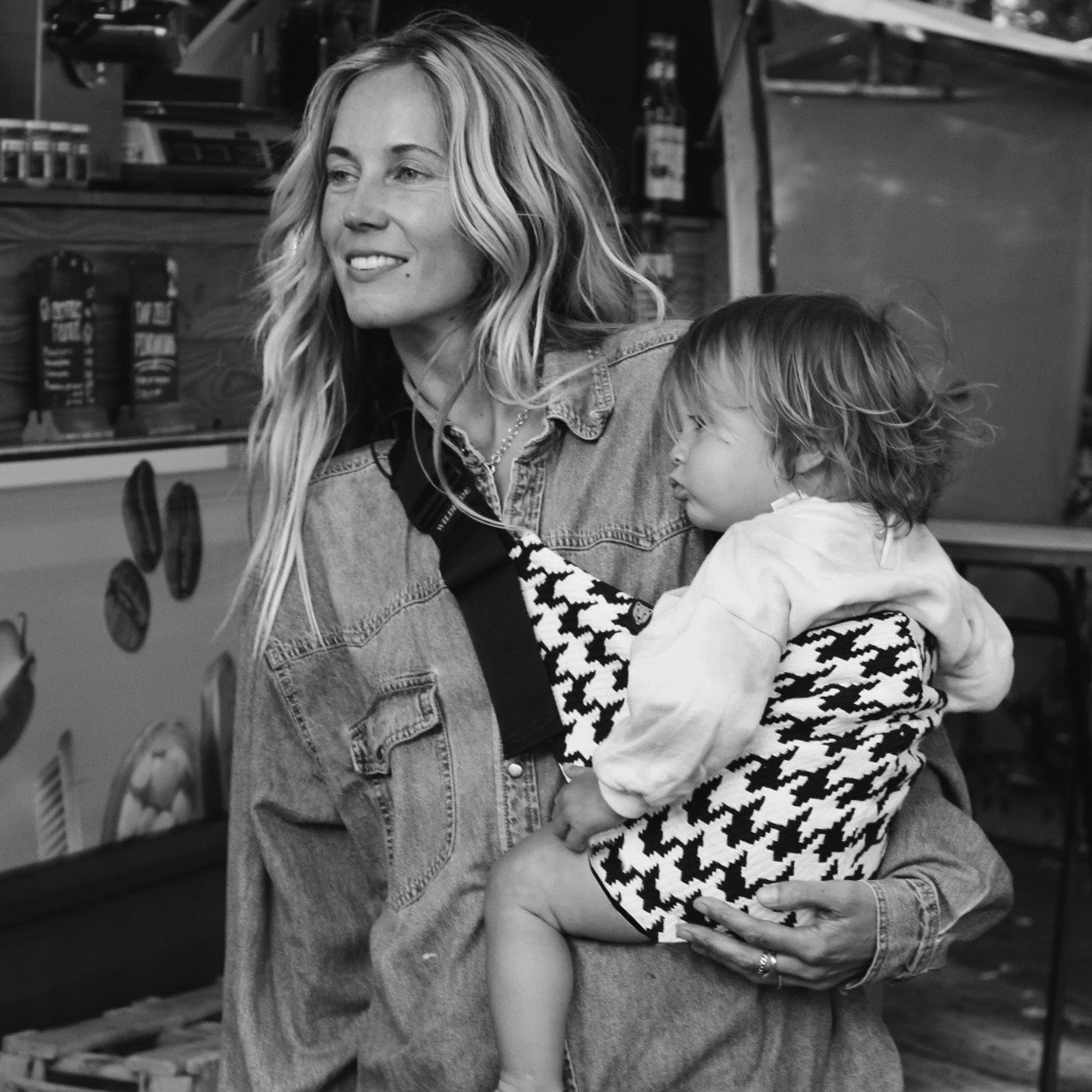 Wildride Toddler Carrier - Chequered - Image 3