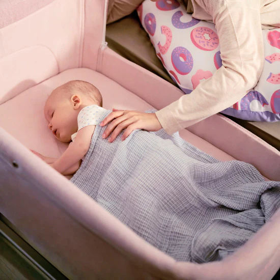 Unilove HugMe Plus Bedside Bassinet - Image 10