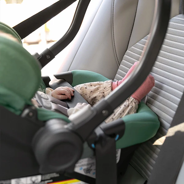 UPPAbaby MINU V3 with Aria V2 Travel System - Image 9