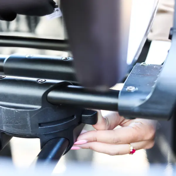 WonderFold Car Seat Adapter - Image 9