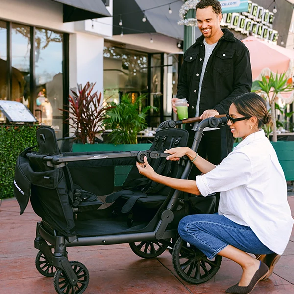 WonderFold L4 Quad Stroller Wagon - Image 22