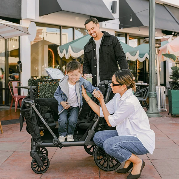 WonderFold L4 Quad Stroller Wagon - Image 3