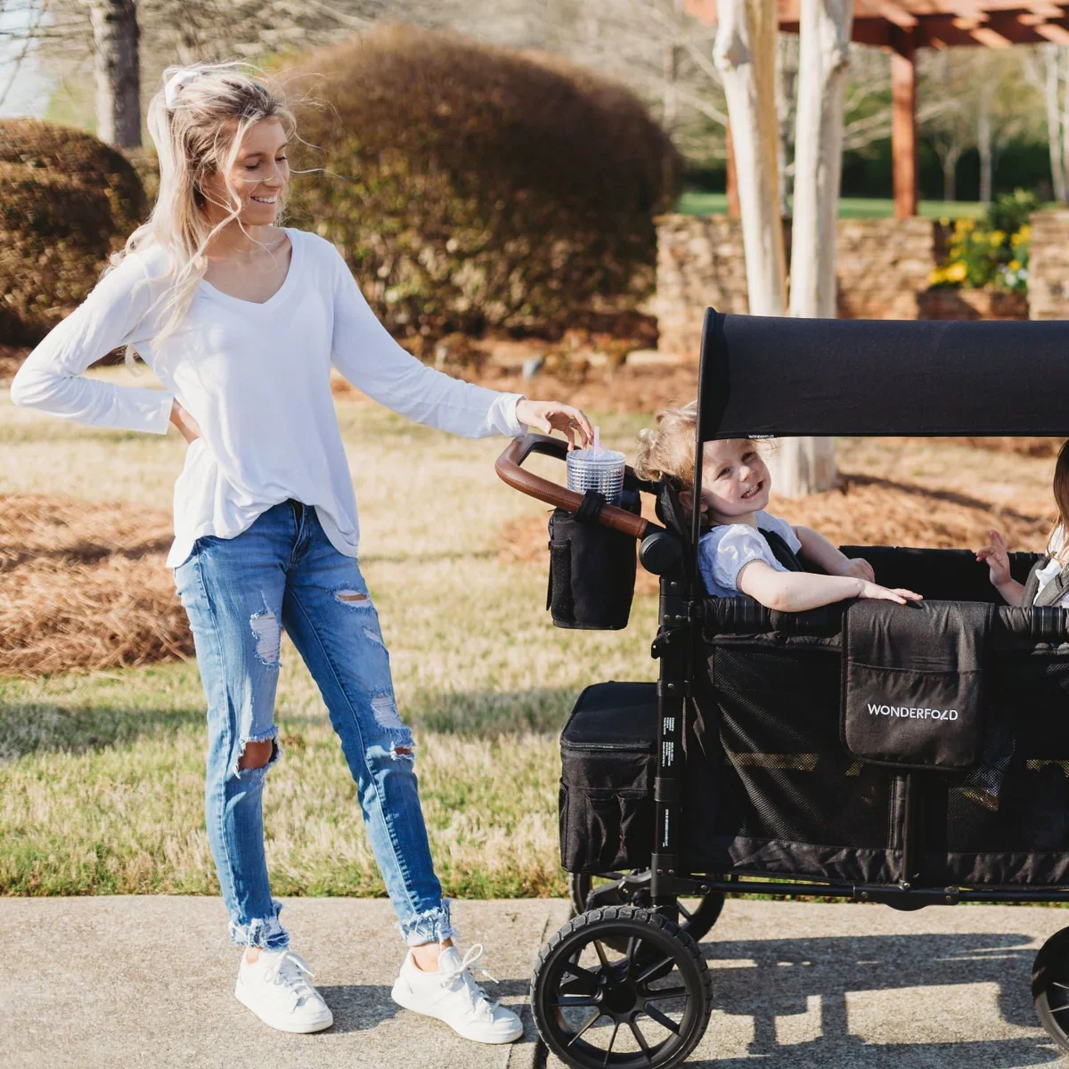WonderFold Wagon Parent Console - Image 4